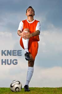 knee hug dynamic stretch